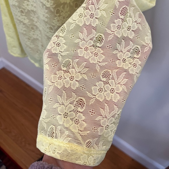 Andie Suva Lace Button Down Stretch Top NWT Yellow Size XL - Picture 9 of 10